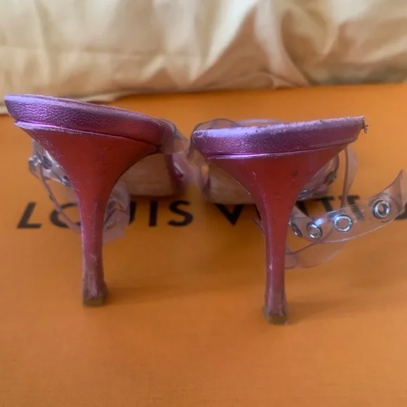 Pink Manolo heels - Picture 3 of 3
